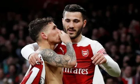 Shearer nói về "bom xịt" Arsenal: "Cậu ấy chơi như siêu nhân"