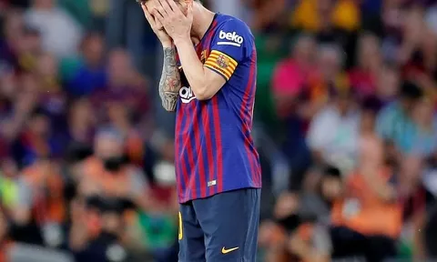 Và bây giờ ai sẽ là người phải xin lỗi Messi?