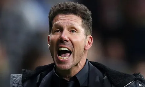 NÓNG: Simeone lên tiếng khó tin về pha ăn mừng khiêu khích của Ronaldo