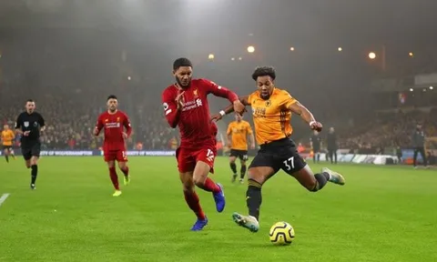Fan Liverpool: "Quá ảo! Cậu ấy hay hơn Virgil van Dijk"
