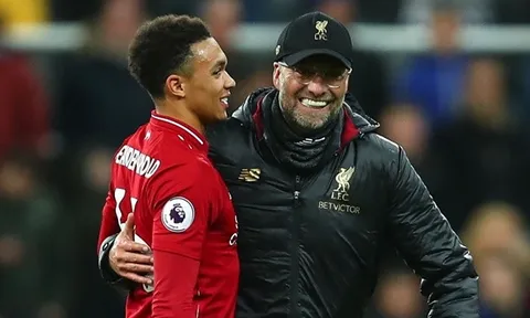 Alexander-Arnold là "bản sao" Gareth Bale của Liverpool?