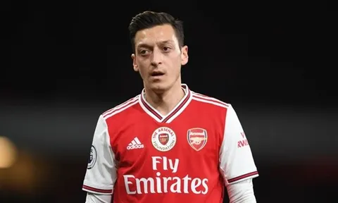 Đội hình kết hợp Arsenal và Man United: Ozil trở lại!