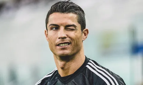 Sốc: CĐV đối thủ đòi lại tiền vé vì Ronaldo không ra sân