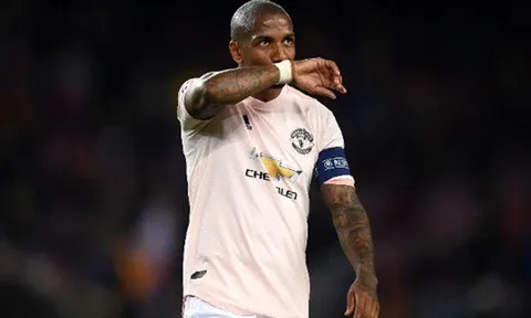 SỐC! Đến lượt đội trưởng Man Utd bị phân biệt chủng tộc