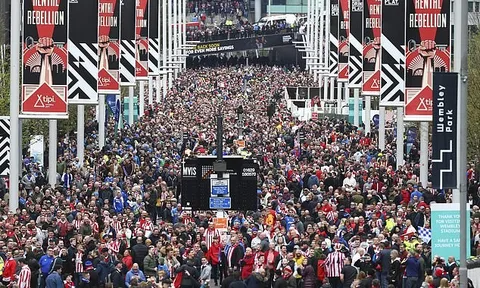 SỐC! Hai đội bóng Hạng Hai mang hơn 80000 khán giả đến Wembley