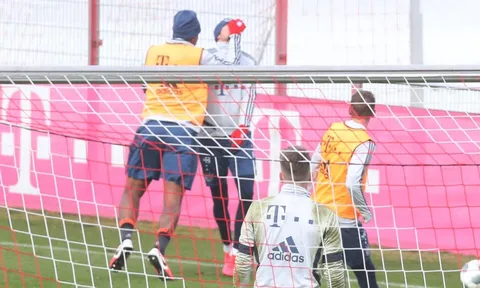 SỐC! Nội bộ của Bayern choảng nhau, các trụ cột căng thẳng cực độ