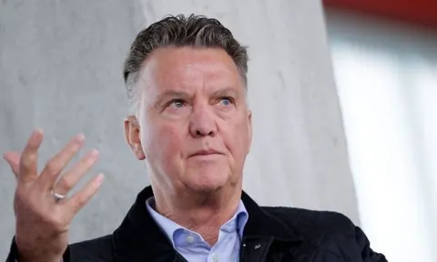 SỐC: Van Gaal chỉ ra cái tên M.U "không đủ khỏe mạnh" với NHA