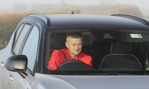 Solskjaer biển hiện lạ tới sân tập M.U, Rashford nỗ lực gấp bội