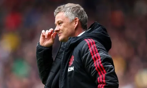 "Solskjaer còn chờ gì mà không thanh trừng hàng loạt"