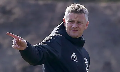 Solskjaer gặp BLĐ M.U, đòi bằng mọi cách mua 'số 10 hoàn hảo'