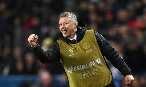 Solskjaer làm gì vào buổi sáng sau khi cùng M.U làm nên chiến thắng lịch sử?
