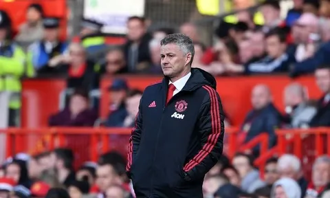 Solskjaer, hãy nhổ cỏ dại ở Man Utd ngay đi!
