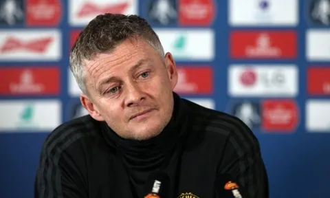 Solskjaer nói gì trước nguy cơ Pochettino cướp ghế?