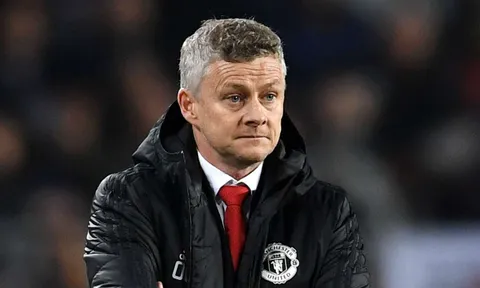Solskjaer sợ các cầu thủ Man Utd bị "triệt hạ" trong trận Derby