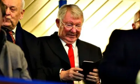 Solskjaer tiết lộ cuộc gọi cho Sir Alex sau khi được bổ nhiệm