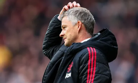 "Sớm thôi Man Utd sẽ sa thải Solskjaer và gõ cửa mời cậu ấy"