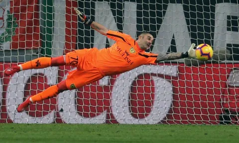 Cựu thủ thành Juventus giải nghệ ở tuổi 40