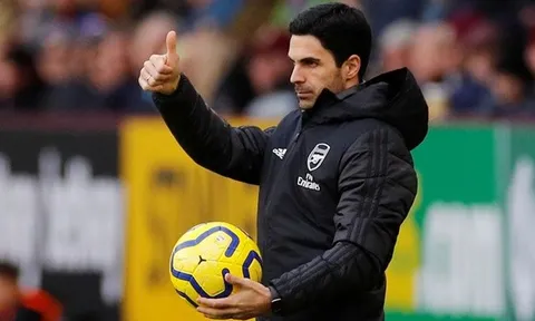 Arsenal hành động 'phi logic' ở chợ Đông, đối tác bị sốc toàn tập