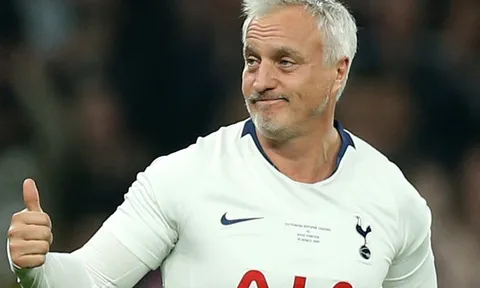 Từng chết lâm sàng 8 phút, huyền thoại Tottenham vẫn thần kỳ trở lại sân cỏ