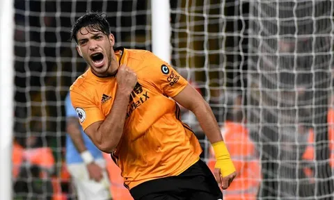 Wolves thua Liverpool, nhưng fan Quỷ đỏ 'phát sốt' vì một cái tên
