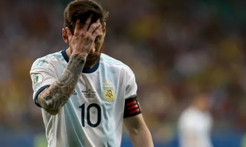 Tấn công nhiều không ghi bàn, Argentina gục ngã cay đắng ngày ra quân