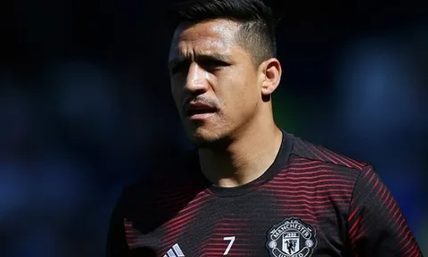 'Thả tép bắt tôm', Man Utd lên kế hoạch điên rồ thải loại Sanchez
