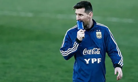 Thái độ kỳ lạ của Messi và đồng đội ở thành Madrid