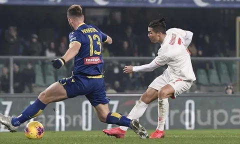 Thất bại trước Verona, Ronaldo vẫn đi vào lịch sử Juventus