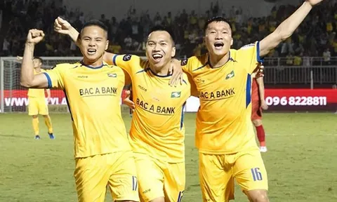 Thầy Park ơi, Khắc Ngọc vừa ghi bàn cho SLNA!