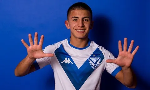Thiago Almada - 'Messi 2.0' lọt vào tầm ngắm của Man City là ai?