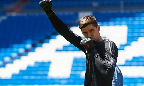 Courtois: Ajax vô địch Champions League, Hazard muốn tới Real