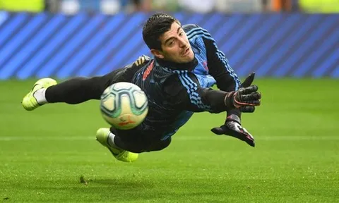Thibaut Courtois và những màn “lột xác” ngoạn mục
