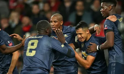 Thử thách Camp Nou, ai sẽ đóng vai 'chủ tịch' cho Man United?