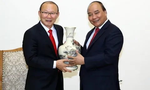 Thủ tướng Nguyễn Xuân Phúc: "Tạo mọi điều kiện để HLV Park Hang-seo hoàn thành trọng trách"
