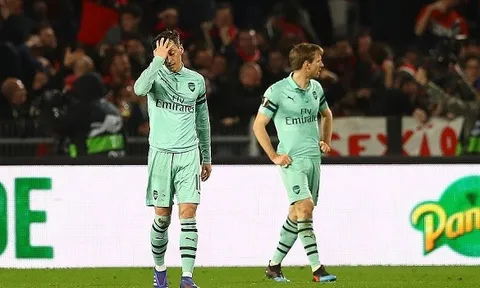 Thua Rennes, Arsenal gửi thông điệp gì đến Man Utd?