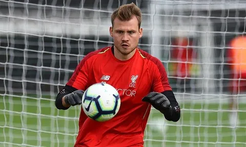 HLV thủ môn Liverpool nói lời thật lòng về Simon Mignolet