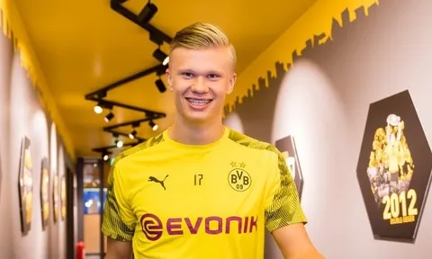 Rất nhanh! "Thương vụ hụt" của Man Utd đã có mặt ở bến đỗ mới