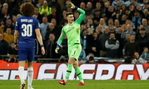 TIẾT LỘ! Điều Kepa nói với Sarri trong phòng thay đồ