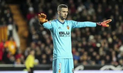 Tìm kiếm thủ môn, Arsenal nhắm đến 2 cái tên tại La Liga