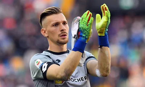 Tìm người thay Petr Cech, Arsenal nhắm "cánh chim lạ" xứ Romania