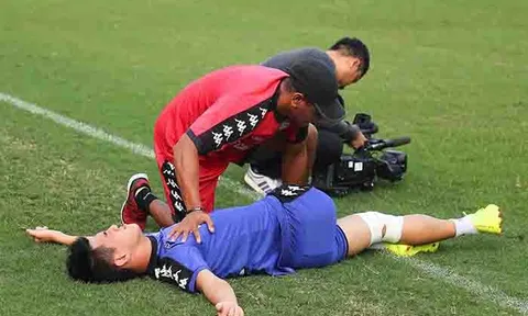 B.Bình Dương nhận hung tin từ "Vua phá lưới nội" trước trận tranh Siêu Cúp