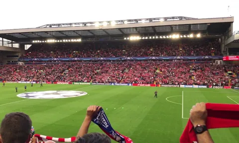 'Tôi chưa từng thấy Anfield như thế'