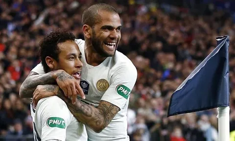 'Tôi có nên đặt cược việc Neymar rời đi bằng tháp Eiffel không?'