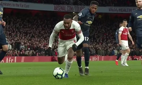 'Tôi không nghĩ đó là 1 quả penalty'