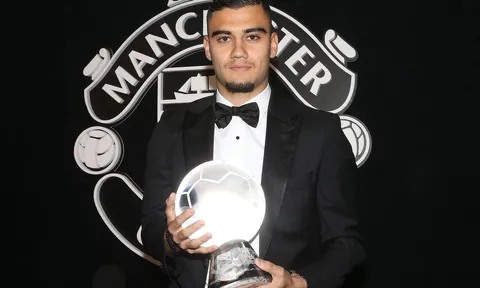 Tổng kết Gala trao giải cuối năm của Man Utd: Shaw, Pereira được vinh danh