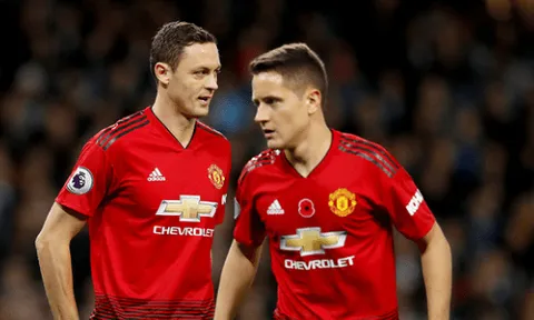 Top 10 thương vụ 95% sẽ xảy ra: "Ong thợ" tạm biệt Man Utd, bến đỗ mới của "Hoàng tử bé"