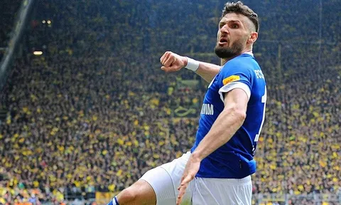 Từ zero thành hero, sao Schalke nói gì sau khi làm người hùng?