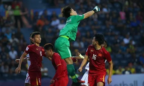 "U23 Việt Nam bị thổi 11m, trọng tài dùng VAR nhưng không cần xem"
