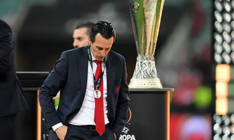 "Cậu ta không có tư duy phòng ngự" và trạm trung chuyển Arsenal