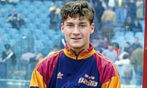 Totti: 'Nếu chơi bóng ở thời này, tôi đã bị Roma bán đi rồi'